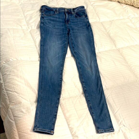 American Eagle high rise skinny Women's Jeans size 4L and 4S EUC! - Picture 2 of 3